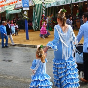 Feria-de-Abril-Sevilla-2012-traditional-clothing-dresses