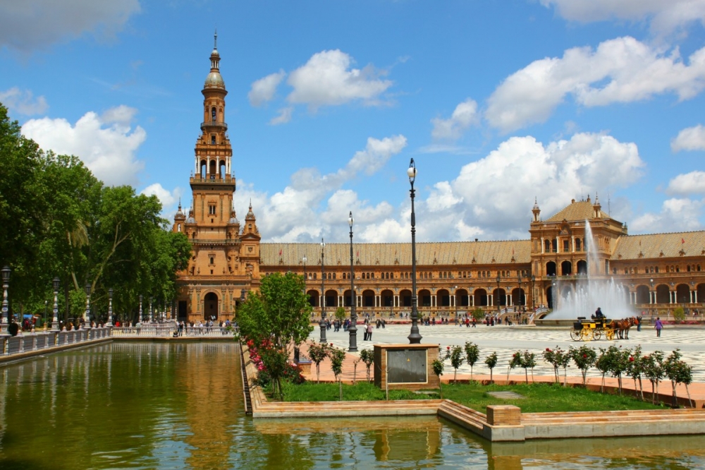 Sevilla-Spain-Plaza-de-Espana