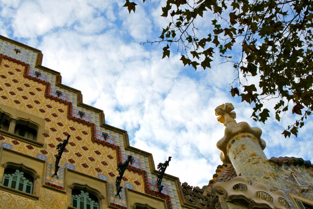Barcelona-Casa-Batllo-Casa-Amatller-roof-Gaudi-modernism