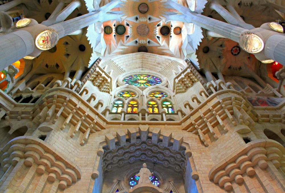 La-Sagrada-Familia-ceiling-Barcelona-Spain-2012