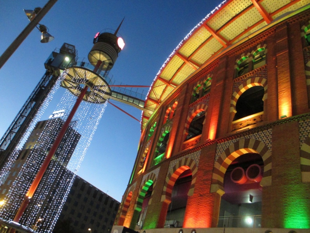 Barcelona-Christmas-lights-Las-Arenas-2012