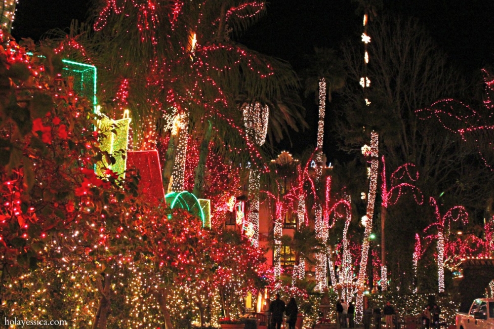 Photos: Wrapping Up the Holidays, from Barcelona to California