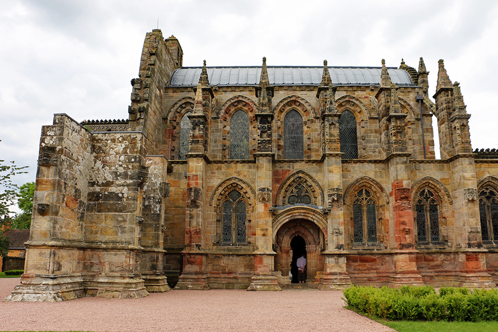 rosslyn-chapel-edinburgh-scotland