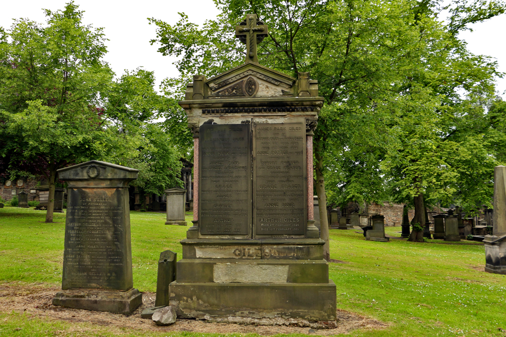 edinburgh-graveyard-harry-potter-names