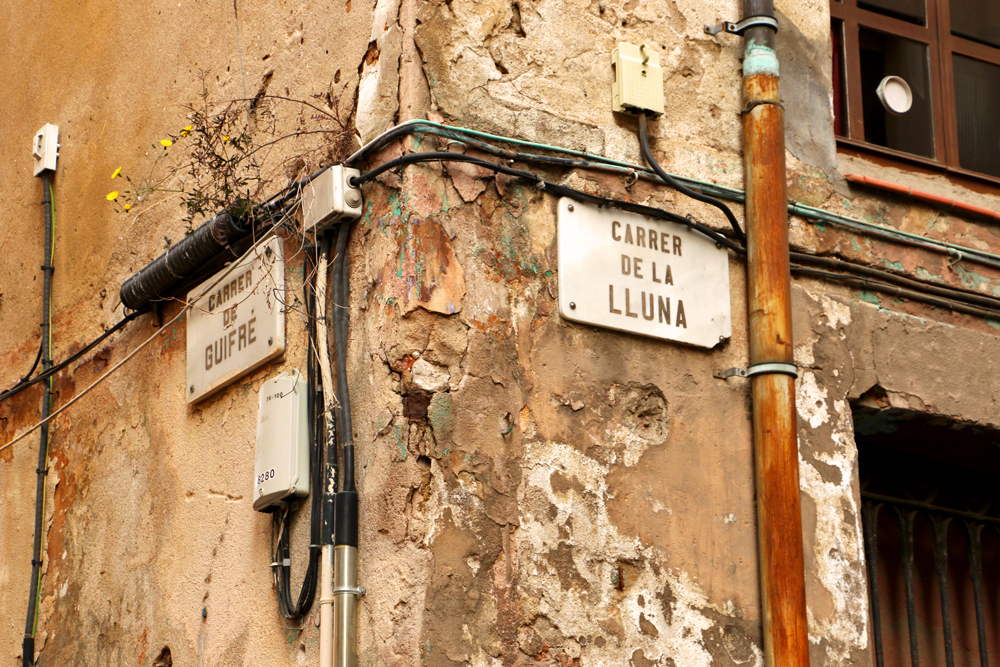 el-raval-barcelona-street-signs